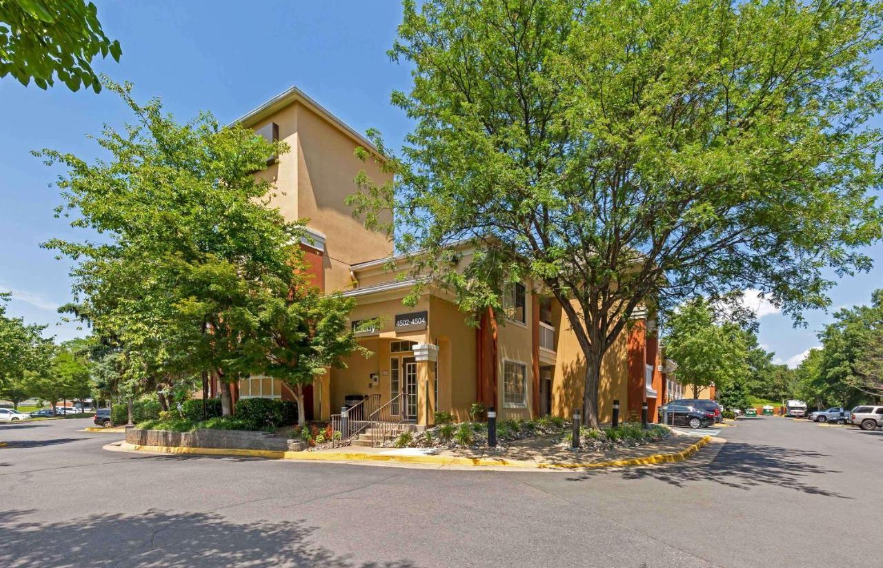 Hometowne Studios By Red Roof Chantilly Exterior photo